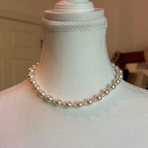 Elegant Pearl Beaded Choker